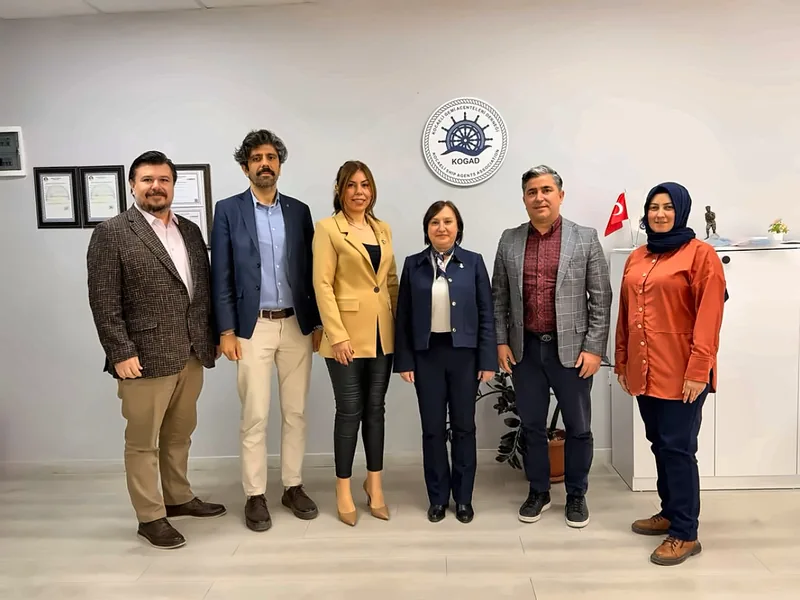 Denizcilik Fakültesi Dekanlığı derneğimizi ziyaret etti